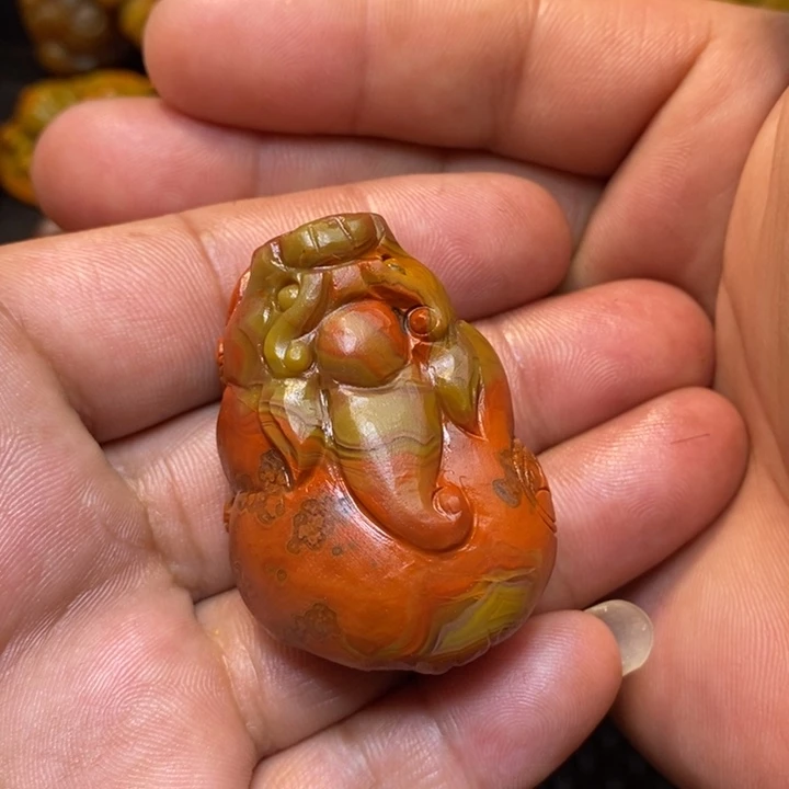 玛瑙/玉髓战国红貔貅未镶嵌诸****。