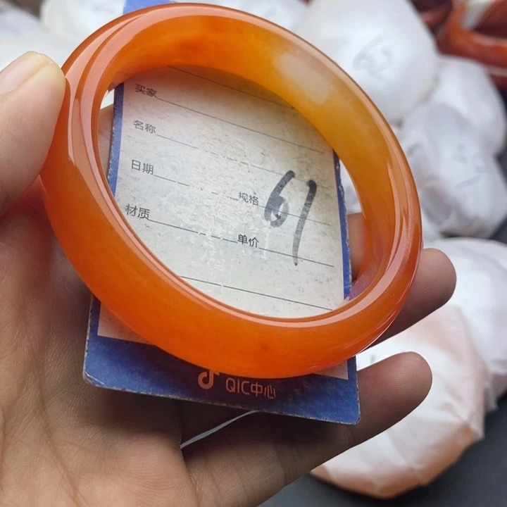 石英质玉未镶嵌手镯