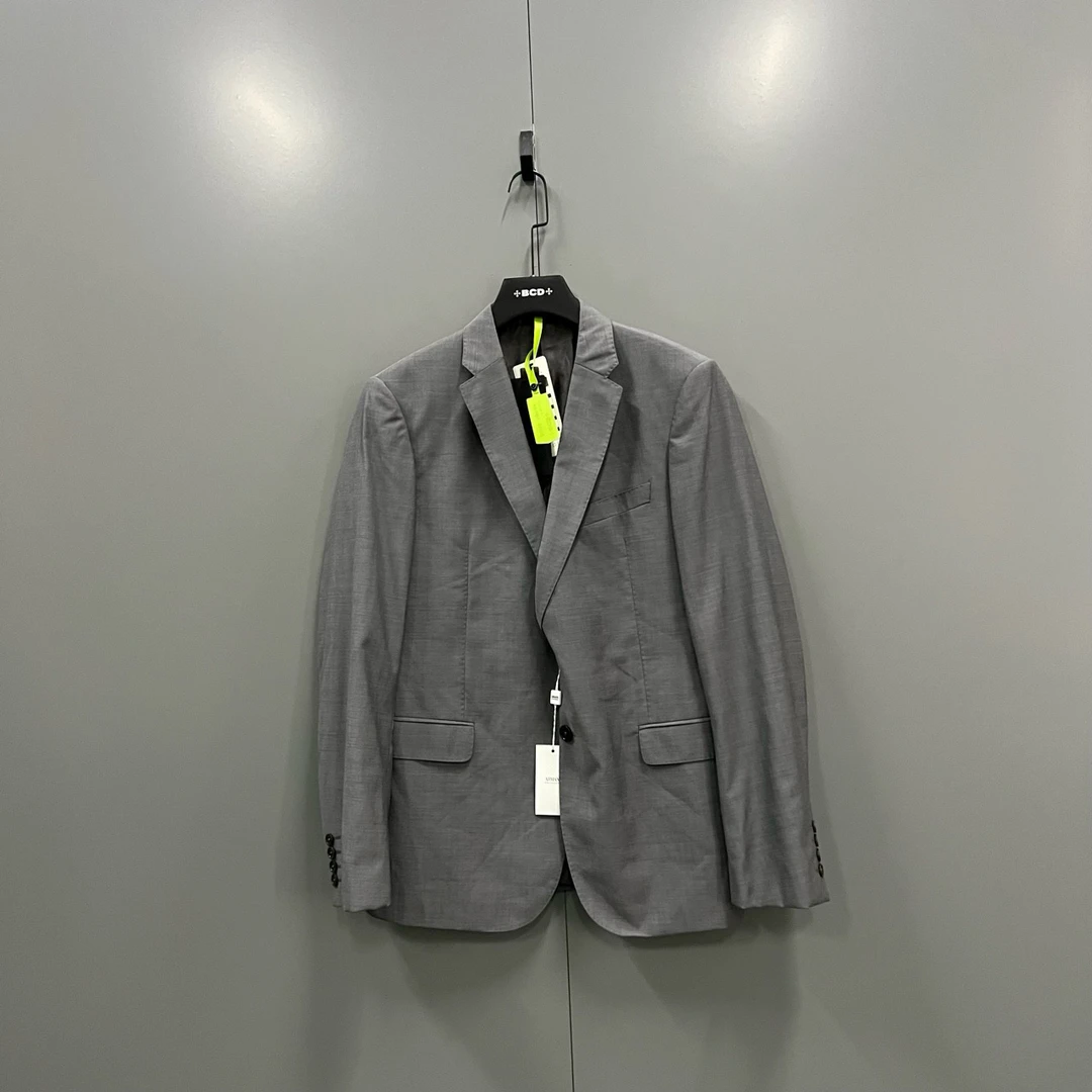 未使用 maje jp926  阿玛尼 灰色西服 52码 604263