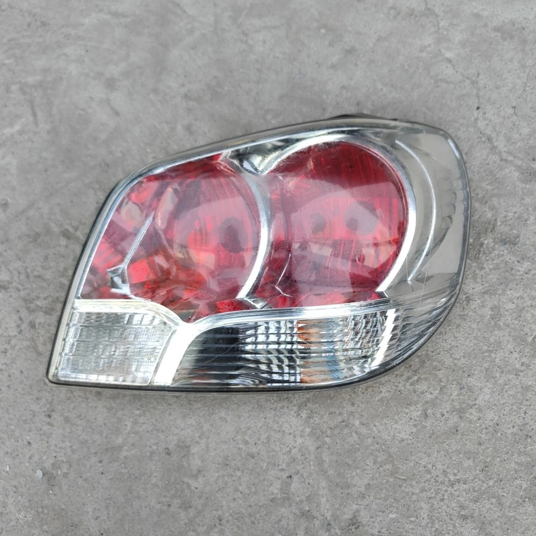 99新  适用于三菱欧蓝德右后尾灯刹车灯倒车灯原车二手回用件