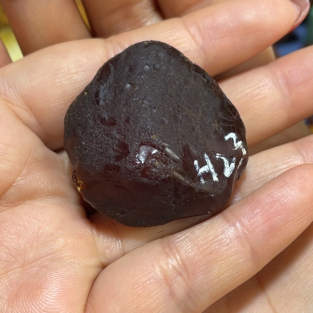 定制琥珀未镶嵌缘*原石