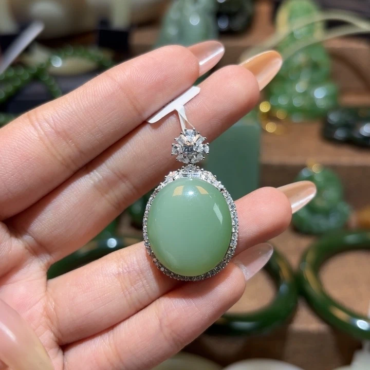 颈饰银S925镶嵌和田玉（碧玉）