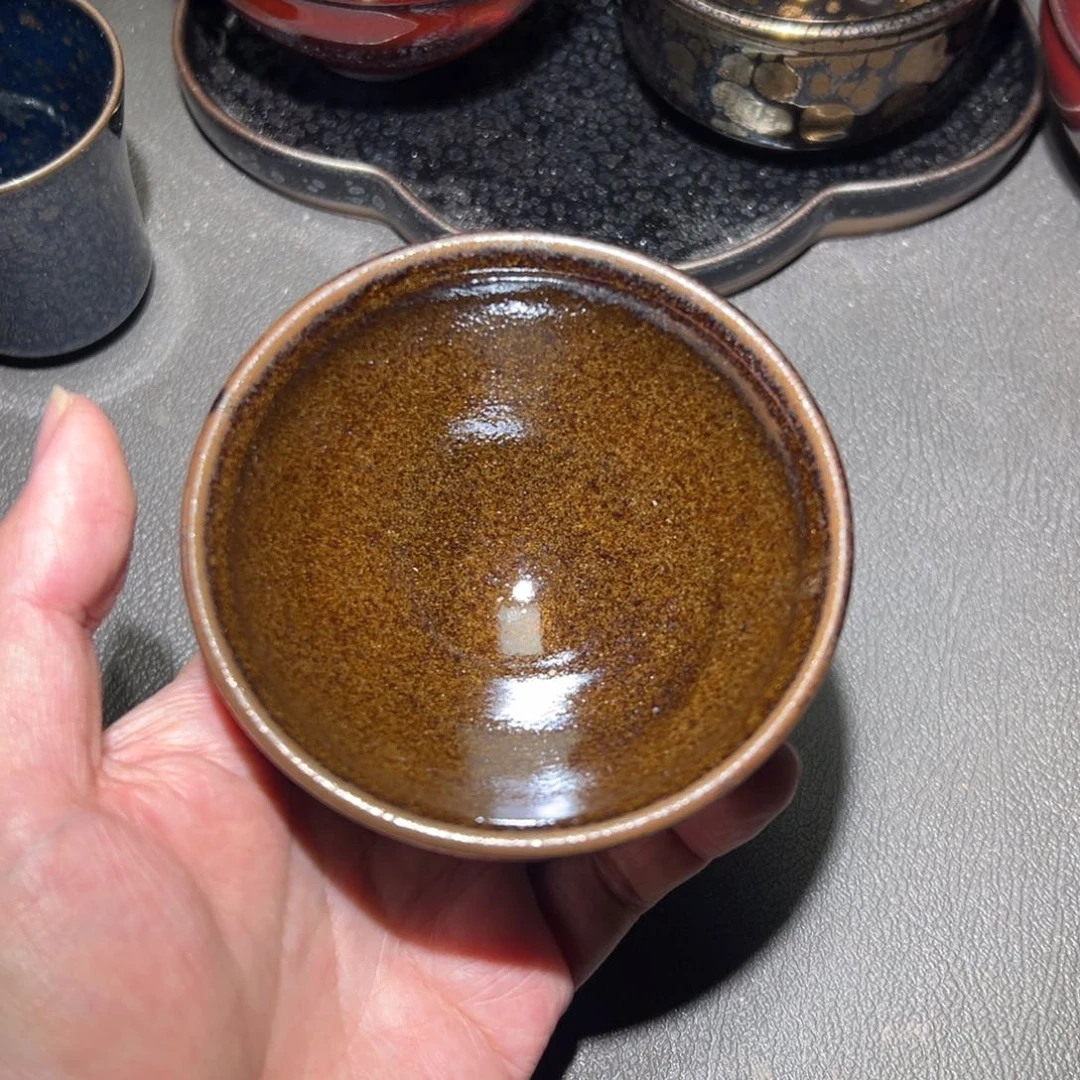茶盏你就这样把我们之间不一样吧