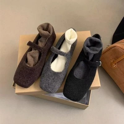 2025年秋冬新款温柔风方头平底毛毛鞋复古风一字带加绒玛丽珍鞋女