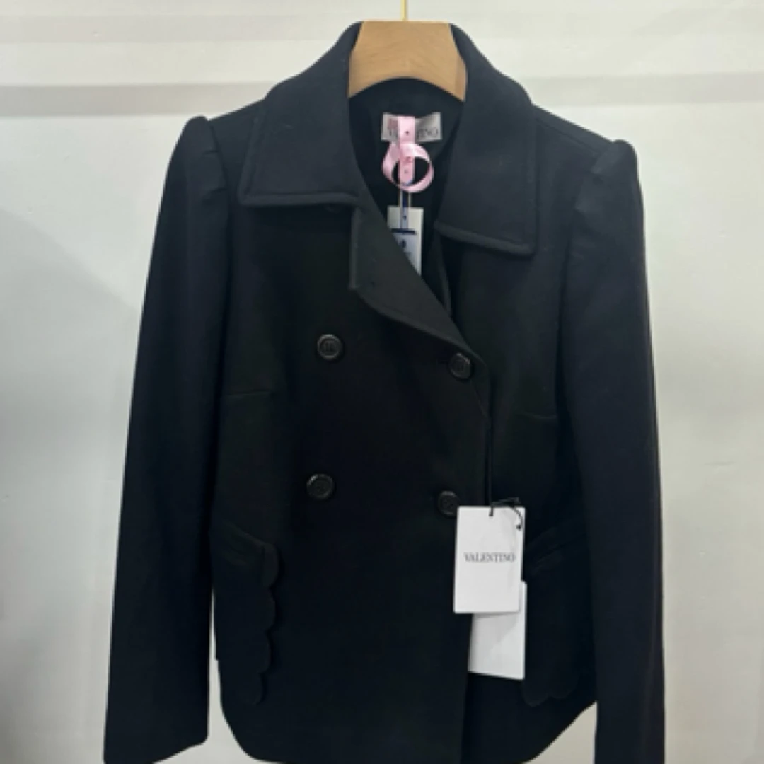未使用 Valentino/华伦天奴 短款羊毛大衣/40码/B00962