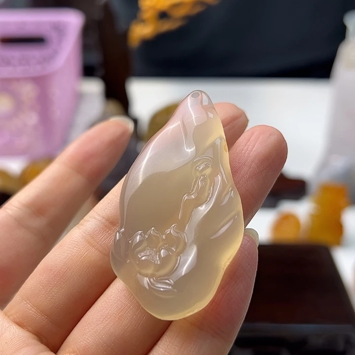 玛瑙/玉髓颈饰未镶嵌