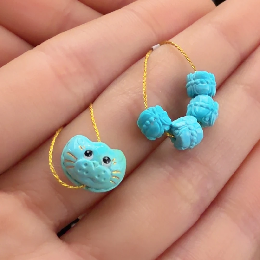 绿松石未镶嵌颈饰