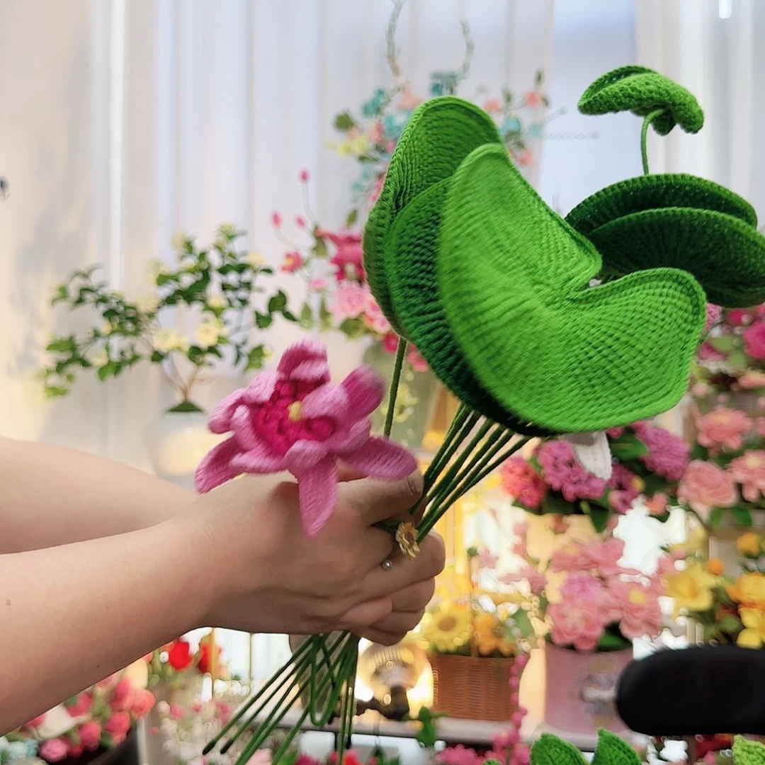 莱赛尔纤维棉手工钩织碗莲花