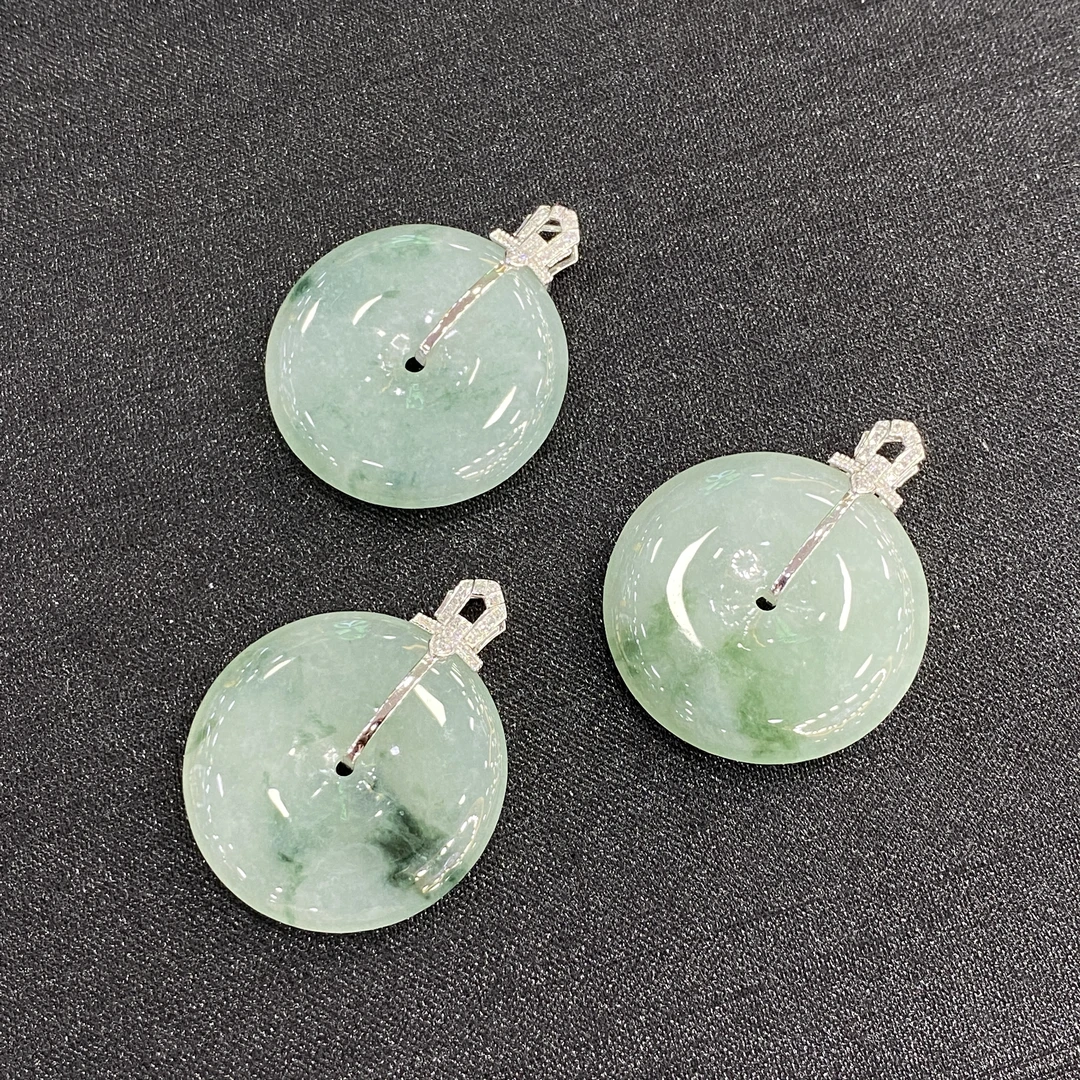 【熊总夫妇】翡翠18K金飘花平安扣吊坠-约28*6mm-多样性发一件