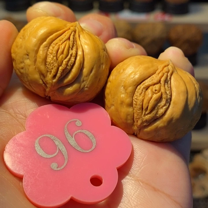 我***手铁核桃生命元32尺寸
