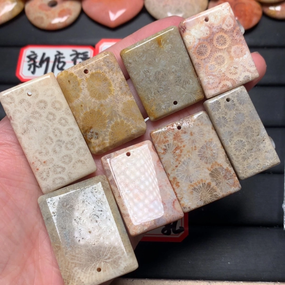 【闪购商品】硅化玉颈饰未镶嵌旧**雨