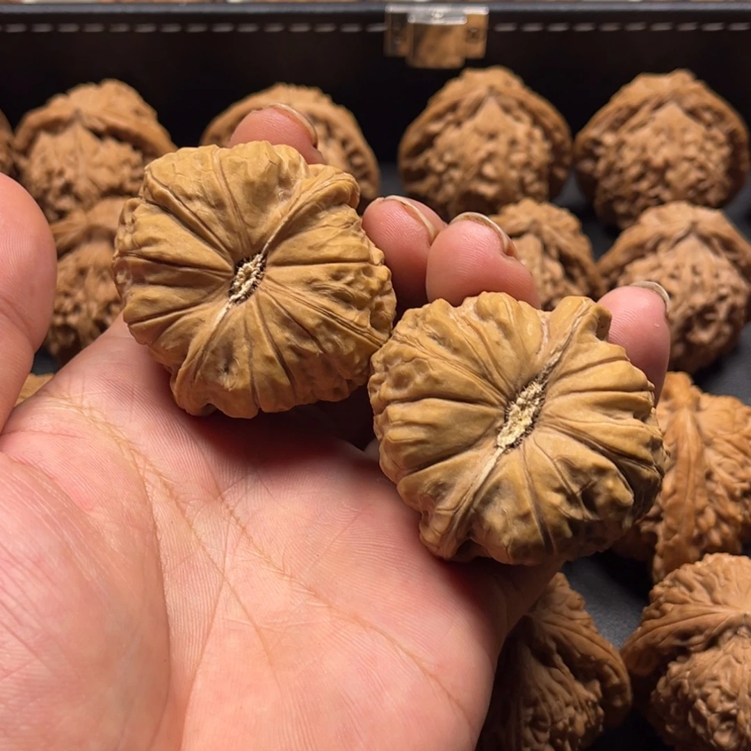 殃***池吊坠桃核文玩核桃