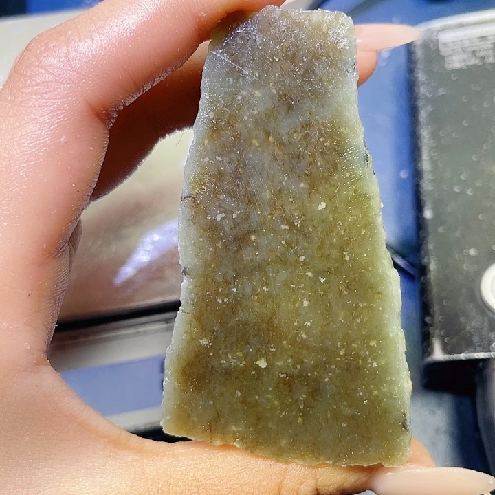 和田玉未镶嵌珠宝半成品