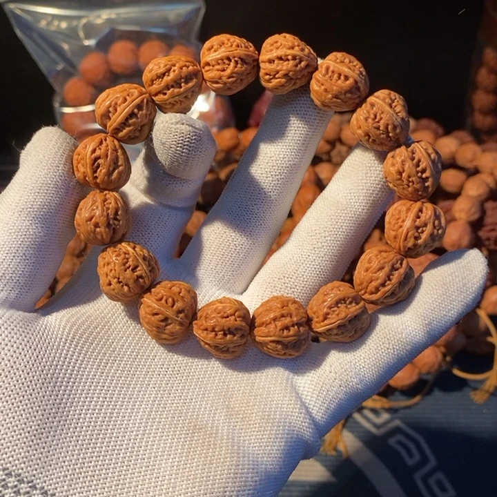 文玩核桃手串……48