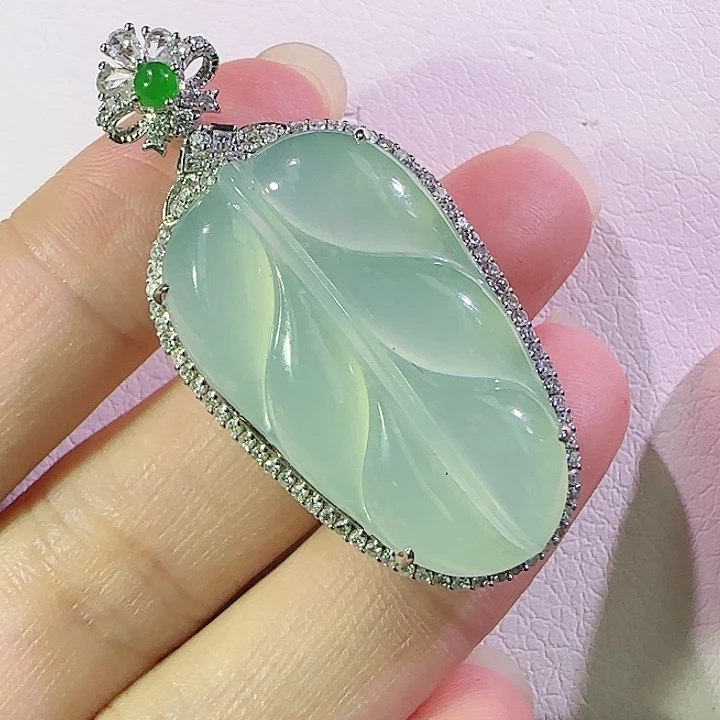 吊坠(不含链)18K金镶嵌翡翠