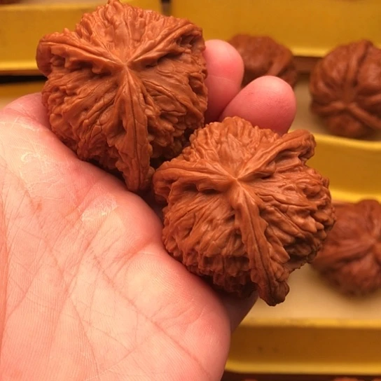 文玩核桃吊坠高*瑞核桃