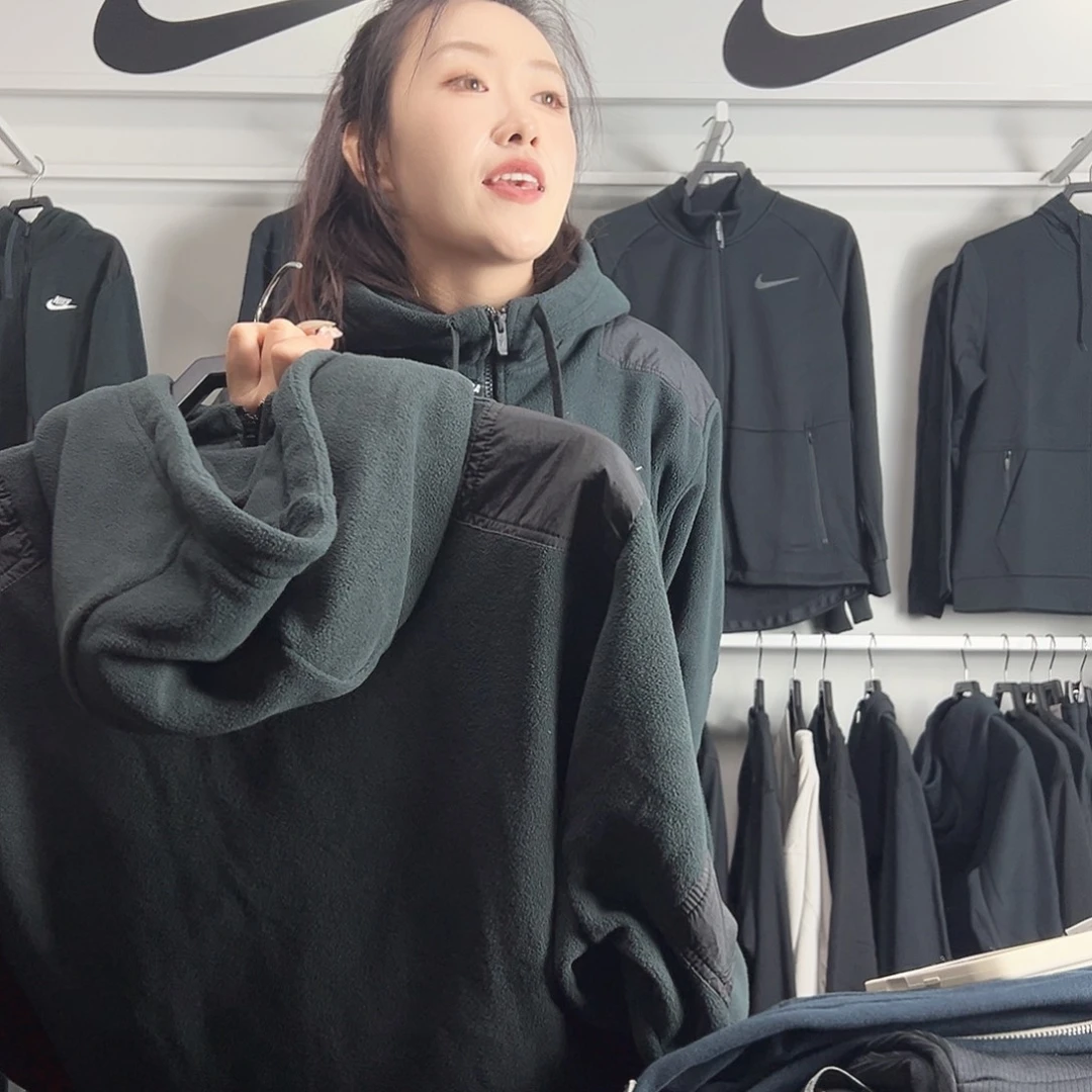 4883外套黑色M码不退换110-130斤