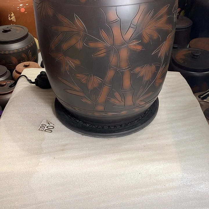 线雕四号茶缸。