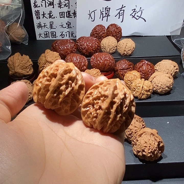 文玩核桃吊坠曹大龙
