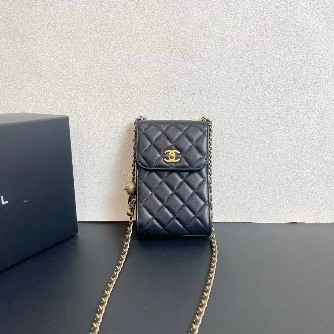 95新 Chanel/香奈儿 98新 奢总管/金球手机包/镭射30开