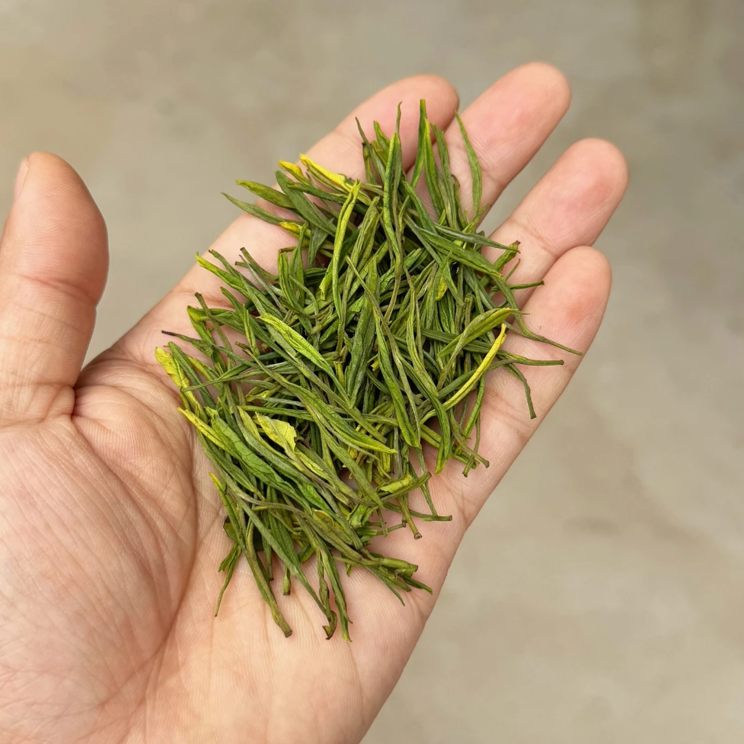 王大鹏 2025口粮白茶恩施高山茶高白化雨前茶清香型250克袋装