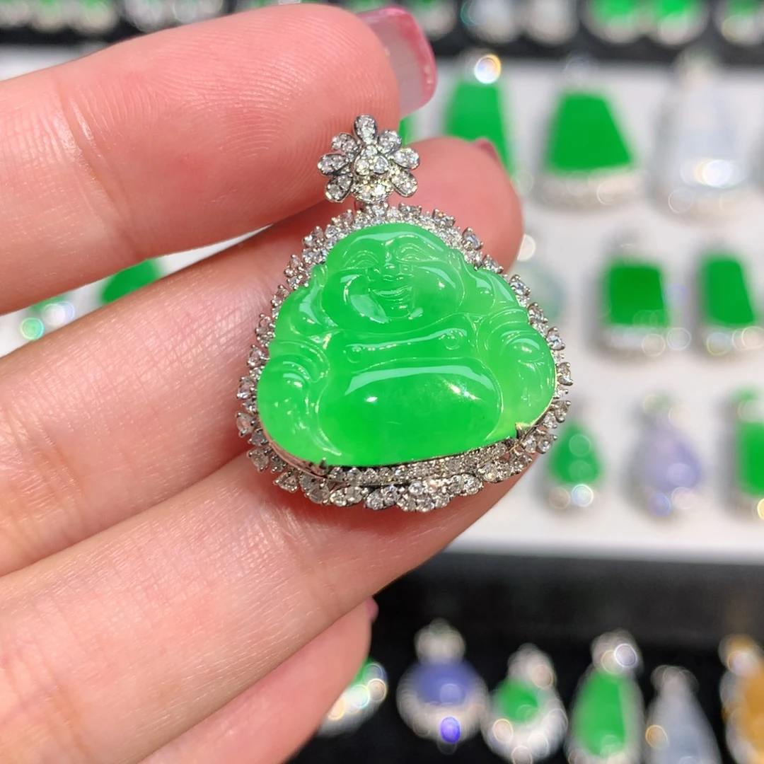 翡翠18K金镶嵌颈饰