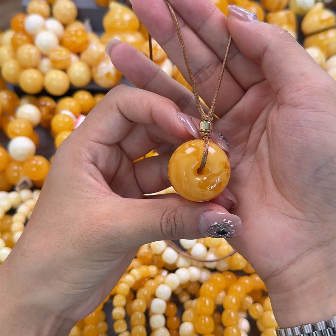 蜜蜡未镶嵌珠宝奇石