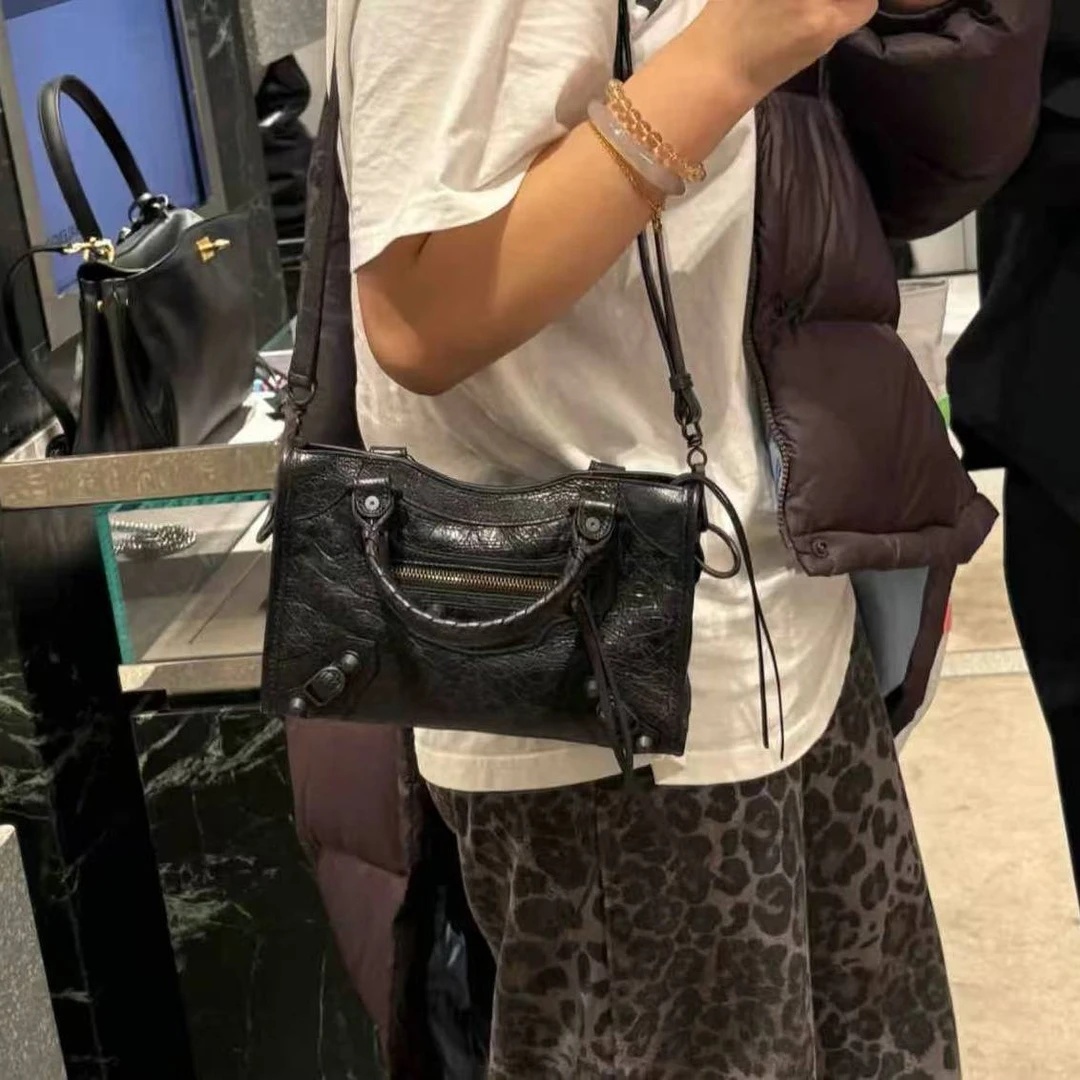 未使用 Balenciaga/巴黎世家 坤球奢选巴黎世家小号新款机车包