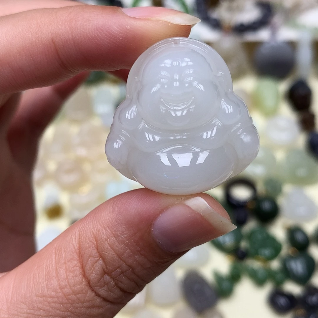 小***了颈饰未镶嵌和田玉