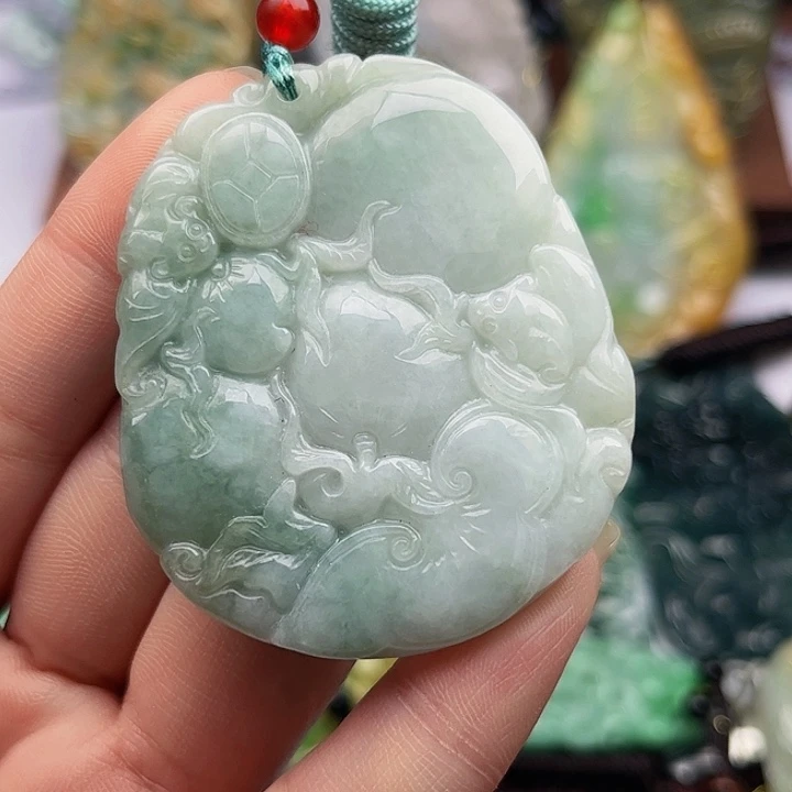 翡翠未镶嵌颈饰挂件