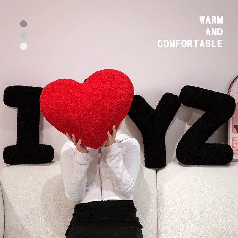 北欧ins26个英文字母毛绒玩具儿童ABCD抱枕沙发靠垫LOVE拍摄道具