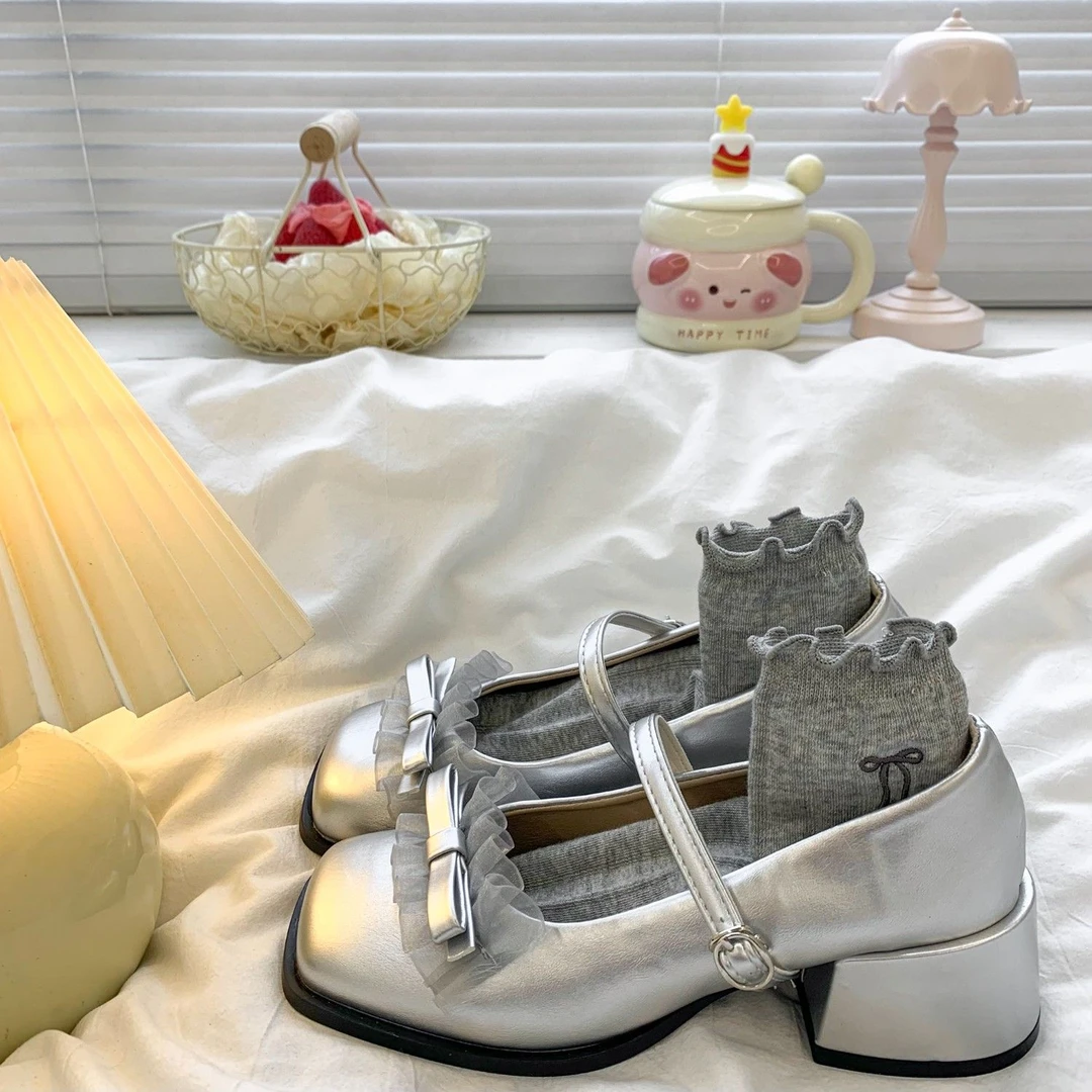 2025夏季新款银色蝴蝶结玛丽珍鞋女复古甜美配裙子粗跟方头小皮鞋