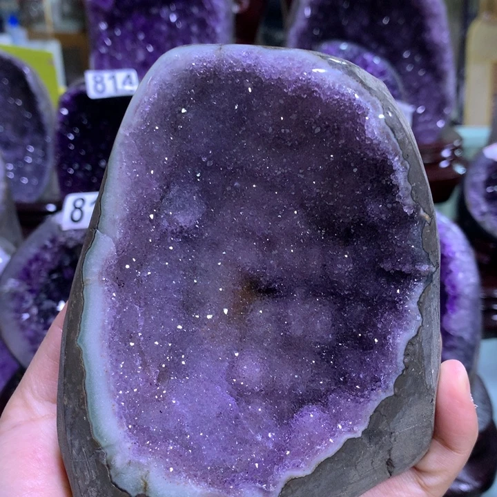 未镶嵌水晶大型摆件（非配饰）