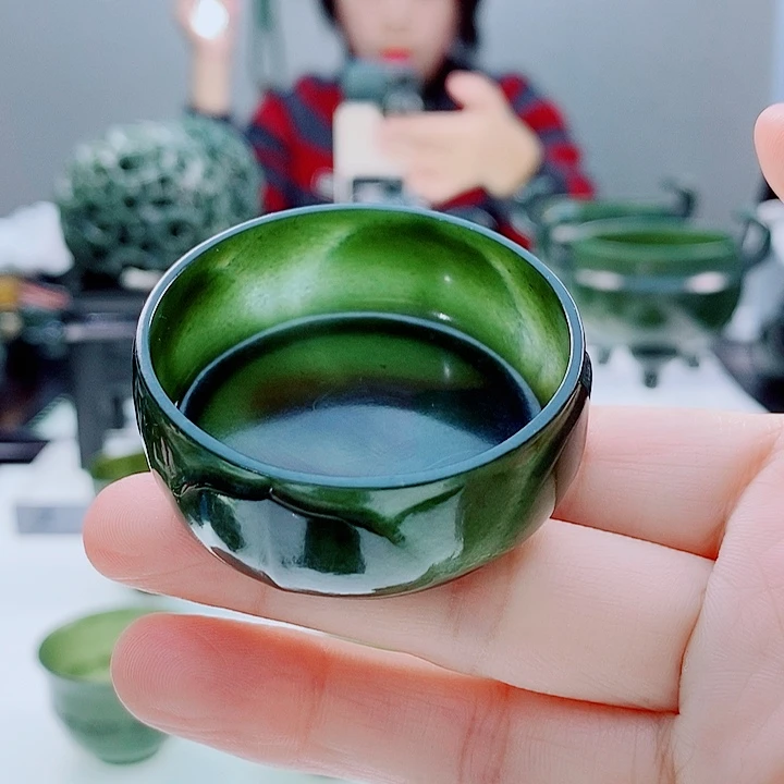 和田玉未镶嵌把件微瑕