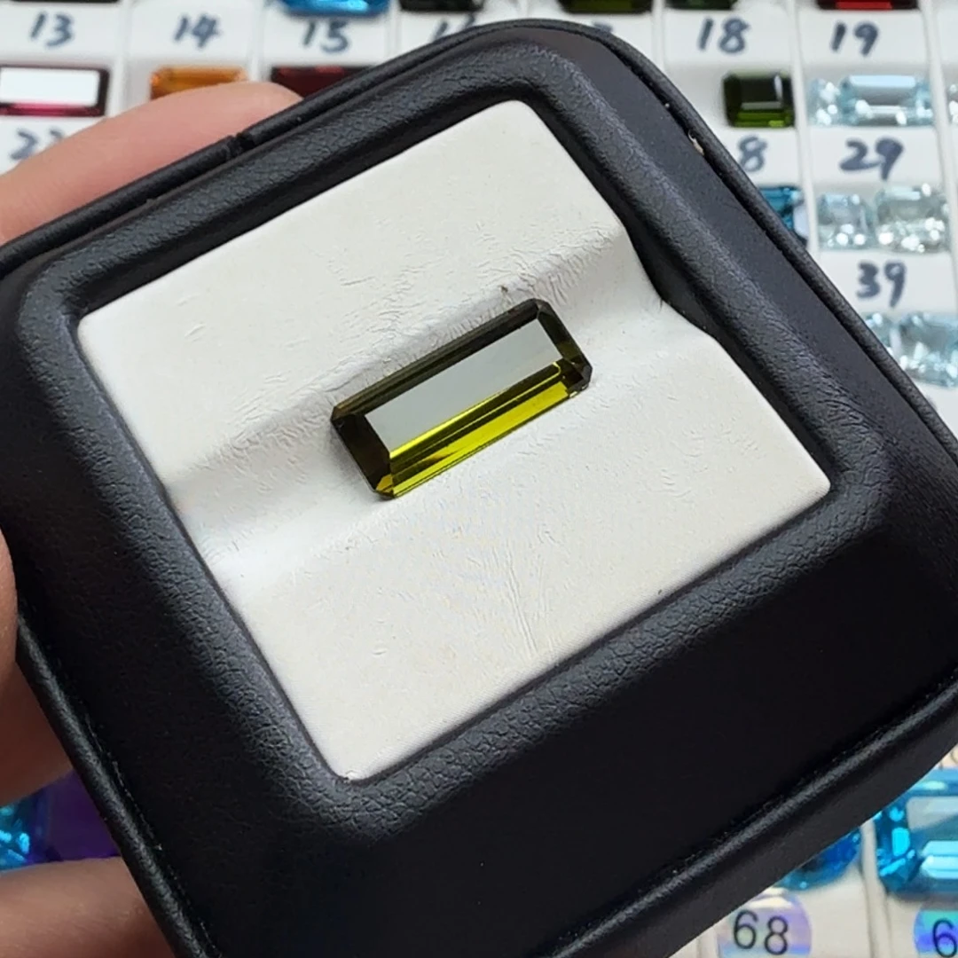 珠宝半成品未镶嵌碧玺天然绿碧玺长方形抢购价卡16.3×7毫米