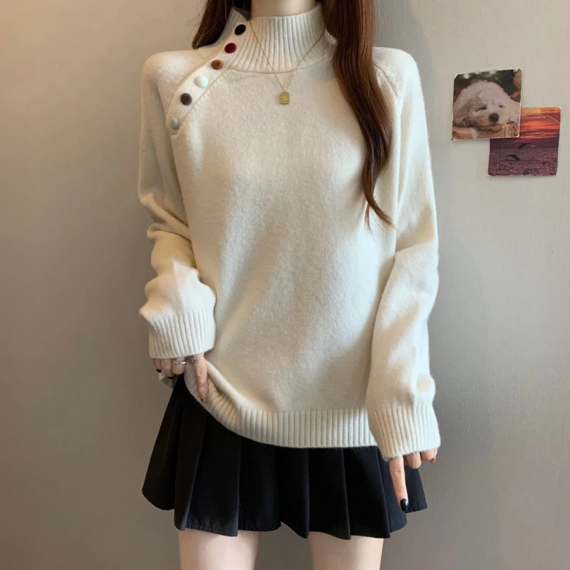 内搭半高领针织打底衫毛衣女秋冬大码胖mm显瘦设计感彩色纽扣上衣