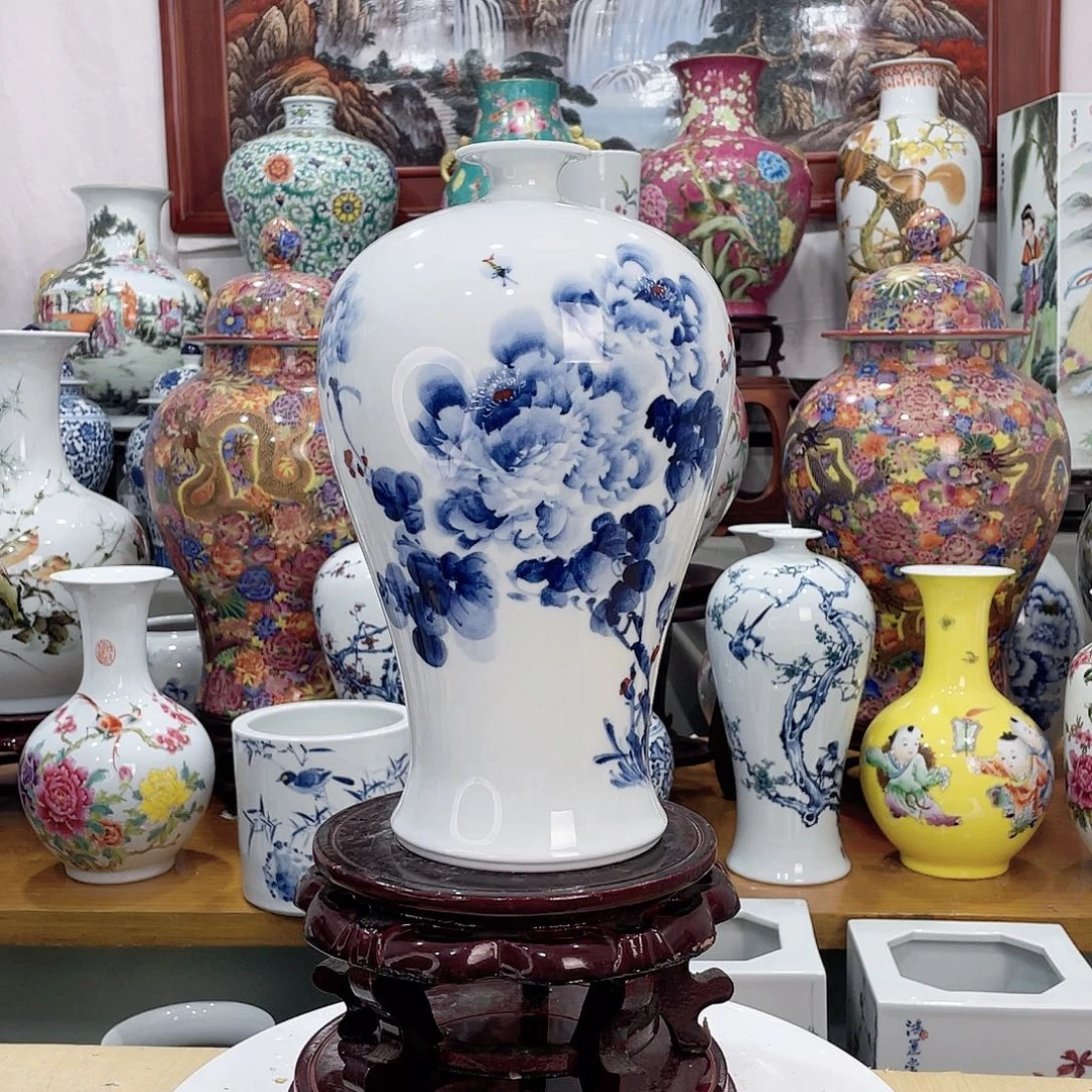 在***上摆件景德镇的陶瓷