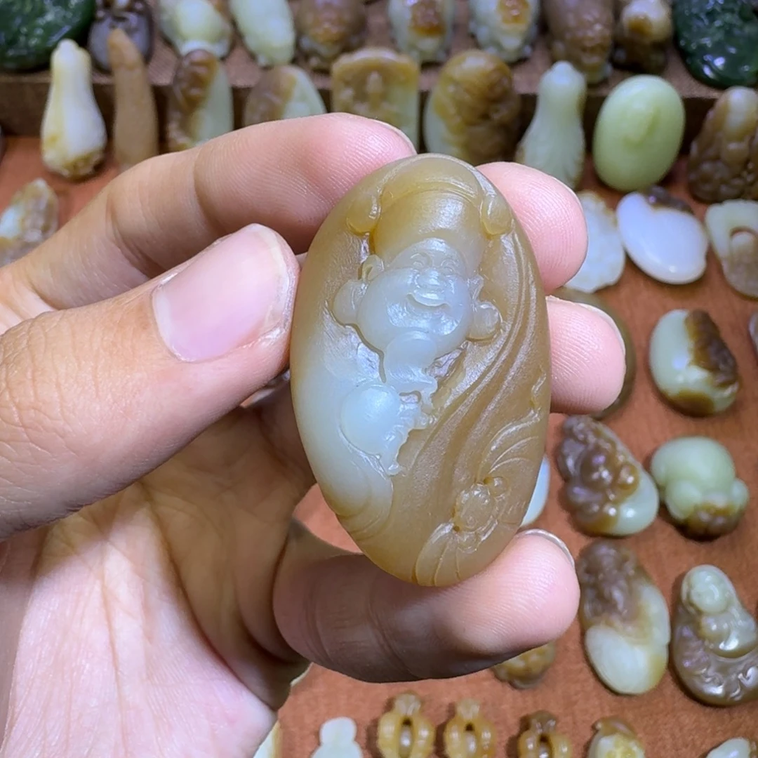 和田玉未镶嵌颈饰