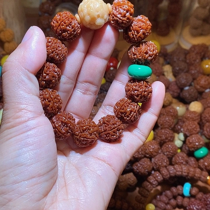 金刚菩提吊坠186玉华貔貅➕绿平安扣