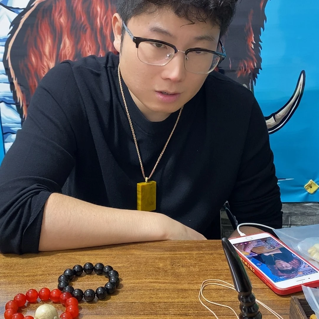 【红粉，，，，，，，，】，，