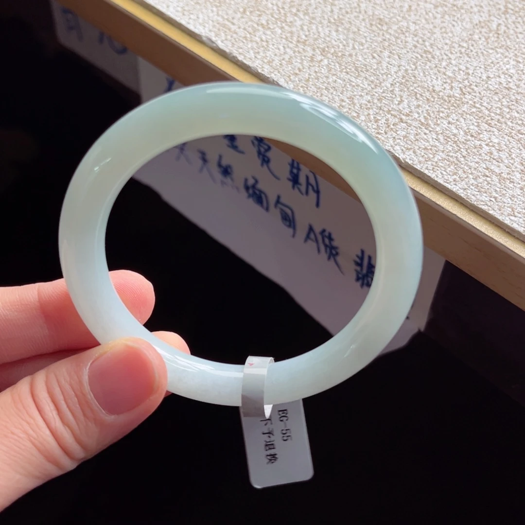 翡翠未镶嵌手镯手镯