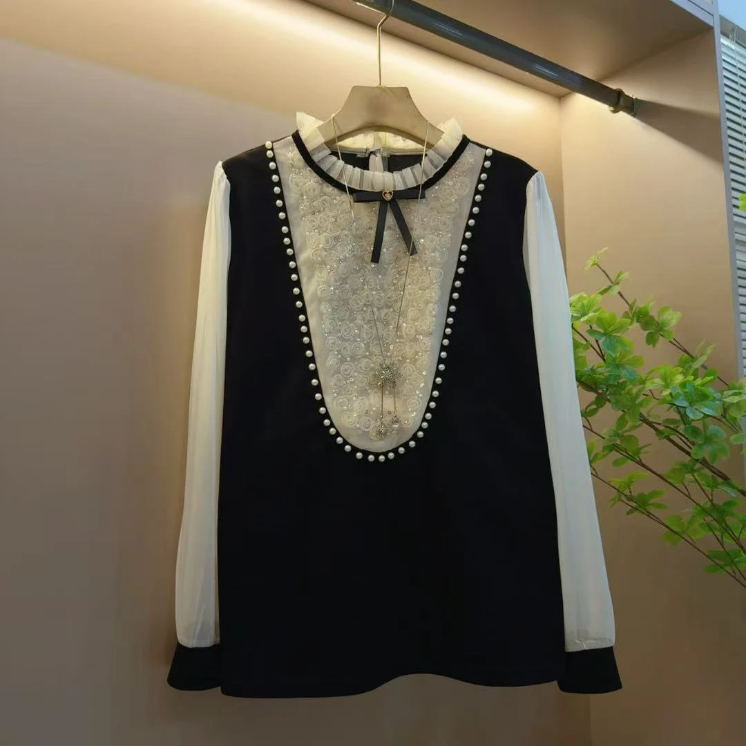 气质新款时尚欧货新款花朵拼接重工钉珠百搭显瘦上衣（长61左右）
