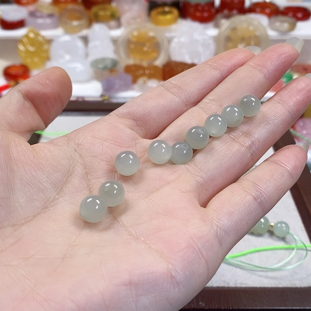 晴***空和田玉未镶嵌手链