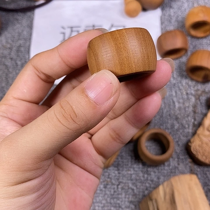 檀香木手串/手链老山檀香黑肉扳指内径2.2