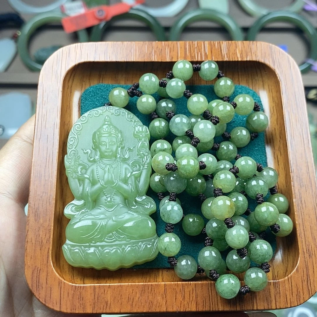 颈饰未镶嵌和田玉孤品观音牌