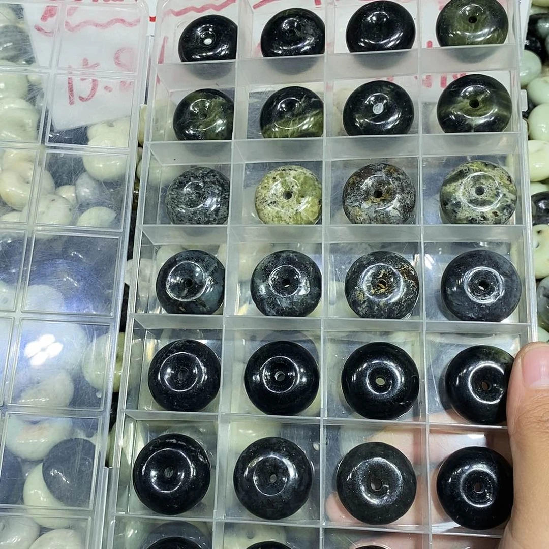 合金蛇纹石玉颈饰343
