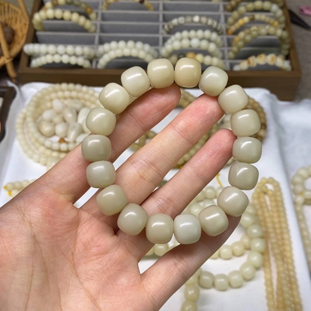 黑***ヾ吊坠菩提根/象牙果黑哥