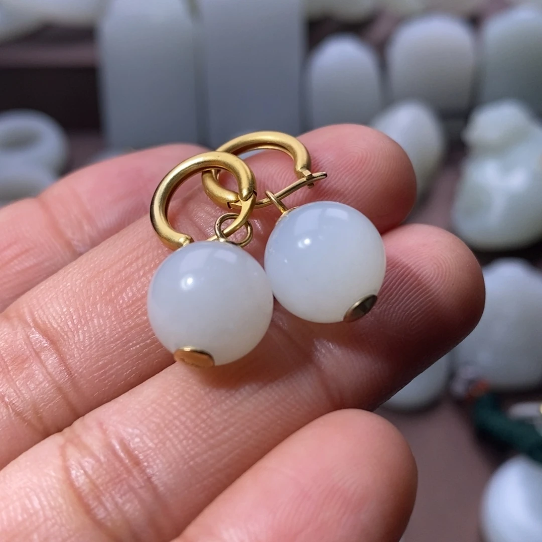 和田玉耳钉18K金镶嵌