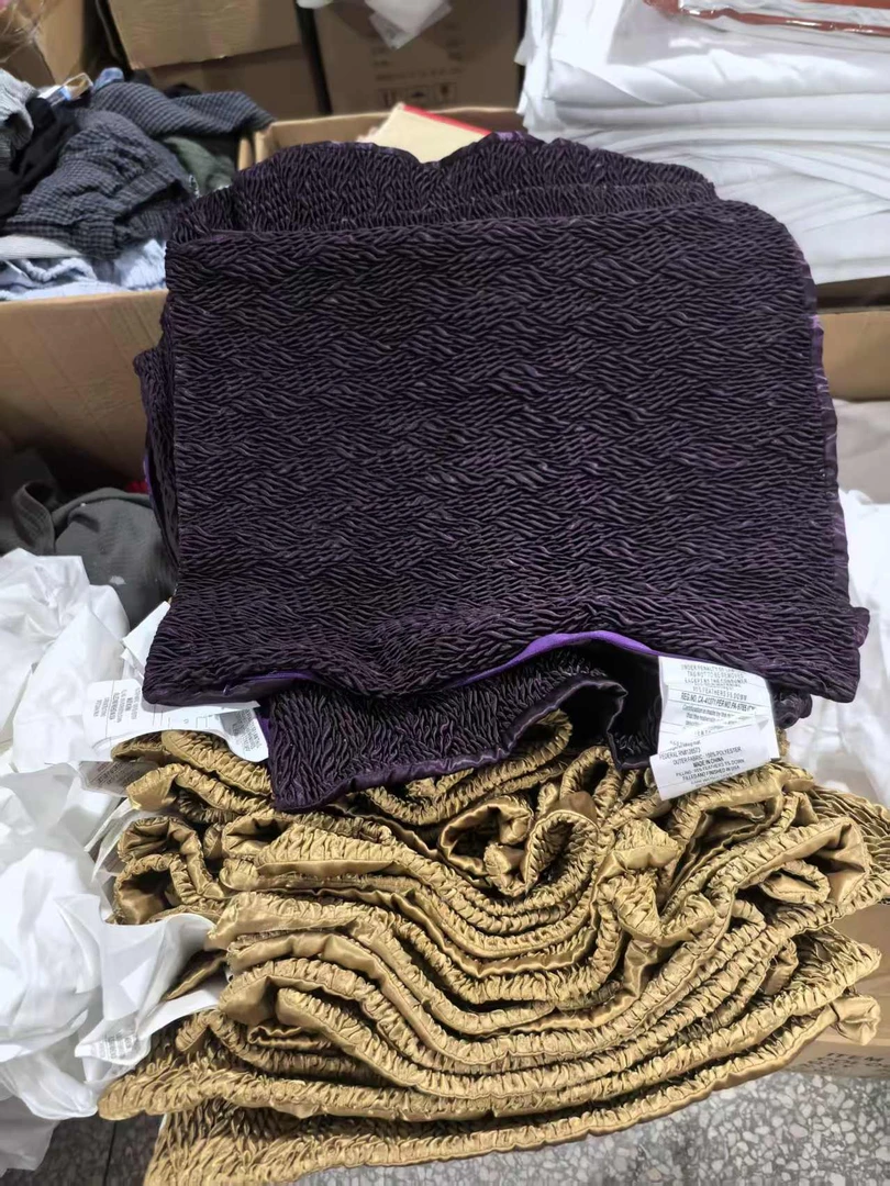 《厚广家》3楼45×45杂款皱面抱枕套 发2对，不挑色