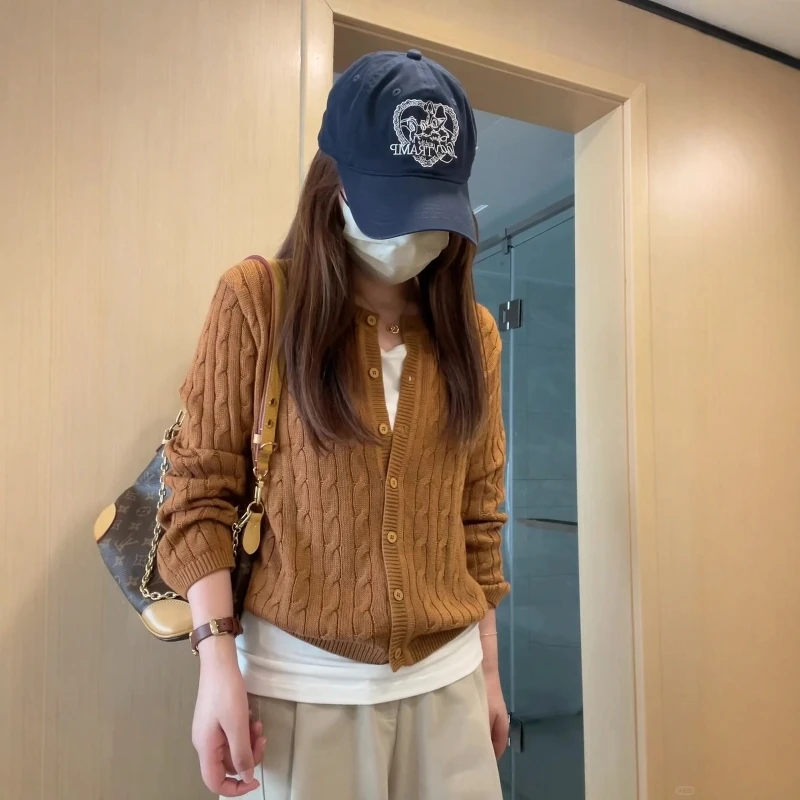 韩系简约百搭圆领针织开衫女2025秋季新款宽松百搭气质毛衣薄外套